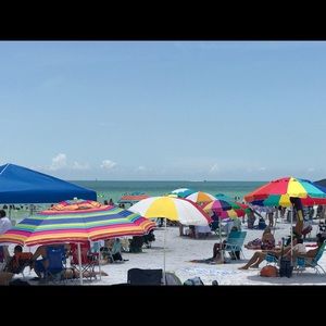 Meet your Posher, Joni